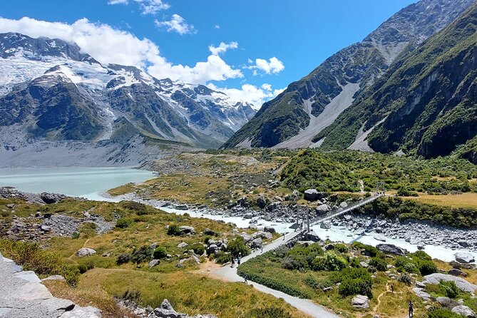 12 Day New Zealand Private Tour from Auckland to Queenstown - Wellington to Christchurch keeps the route moving