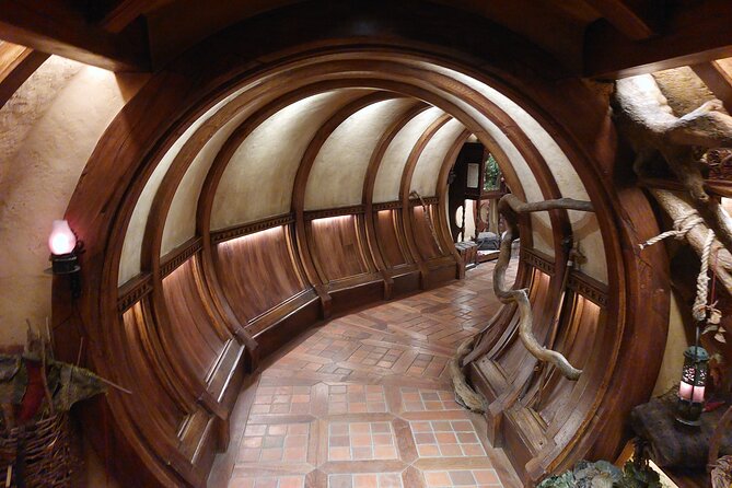 2-Day Hobbiton, Rotorua, Waitomo Caves Tour from Auckland with Accommodation - Why this two-day route works from Auckland