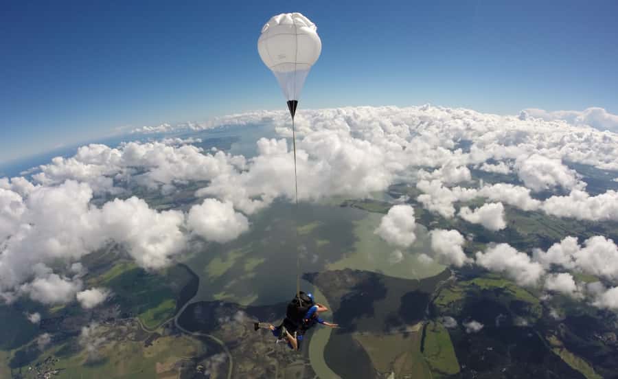 Auckland: 13000, 16000, or 18000-Foot Tandem Skydive - What the three-hour visit feels like