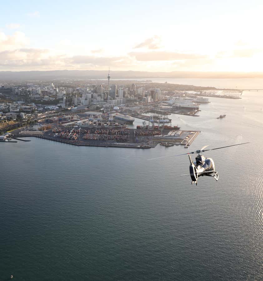 Auckland: 20min Helicopter scenic flight - City & Volcanoes - Why this Auckland flight is worth your time