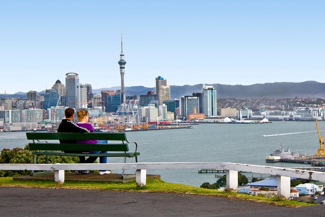Auckland City Small-Group Morning Discovery Tour - Queen Street and Ponsonby set the city scene