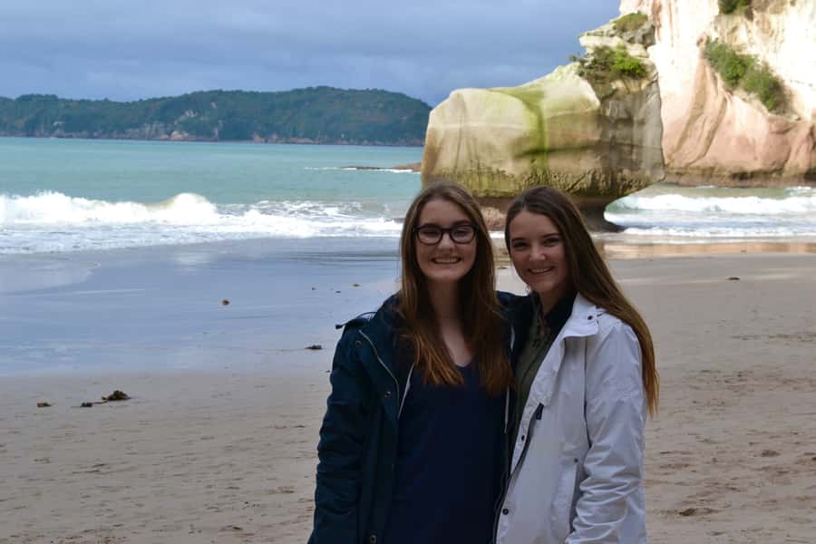 Auckland: Coromandel Day Tour including Hot Water Beach - Riding Driving Creek Railway to the Eyefull Tower
