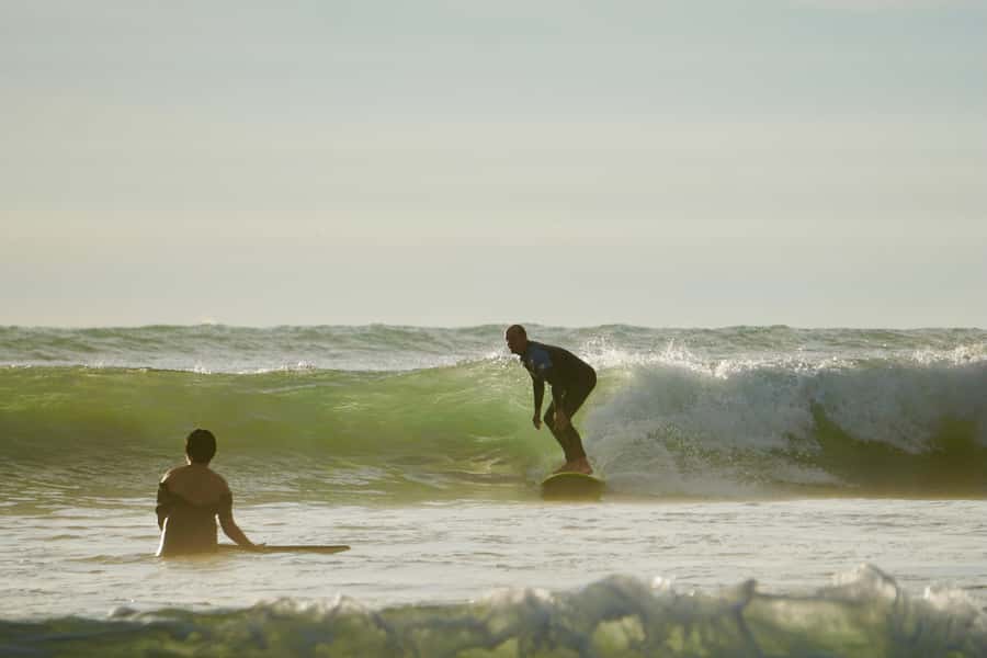 Auckland: Group Surfing Lesson with Muriwai Surf School - Preparing for the beach