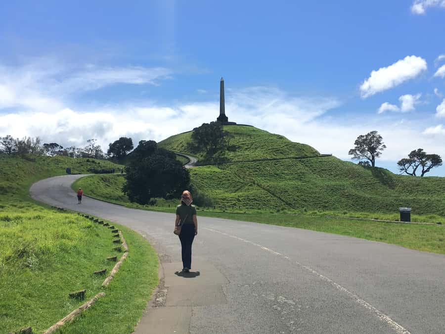 Auckland: Half-Day Auckland Volcanoes Tour - Mangere Domain: a break with local flavor