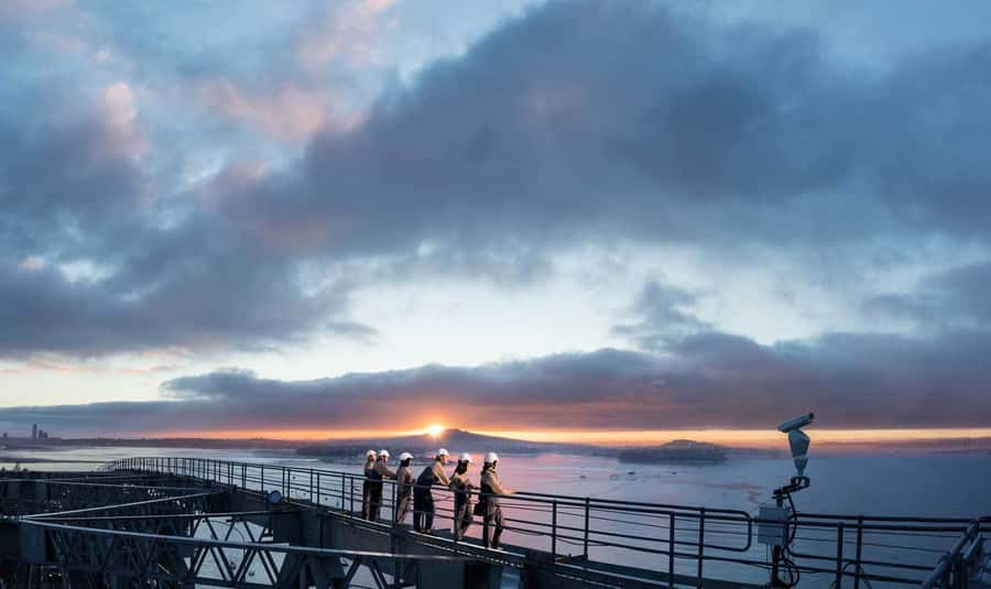 Auckland Harbor Bridge: Bridge Climb - Practical planning for weather and footwear