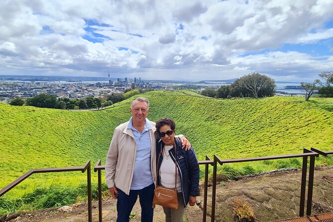 Auckland Hidden Gem Half Day Tour - Mount Eden: Auckland’s highest volcanic summit