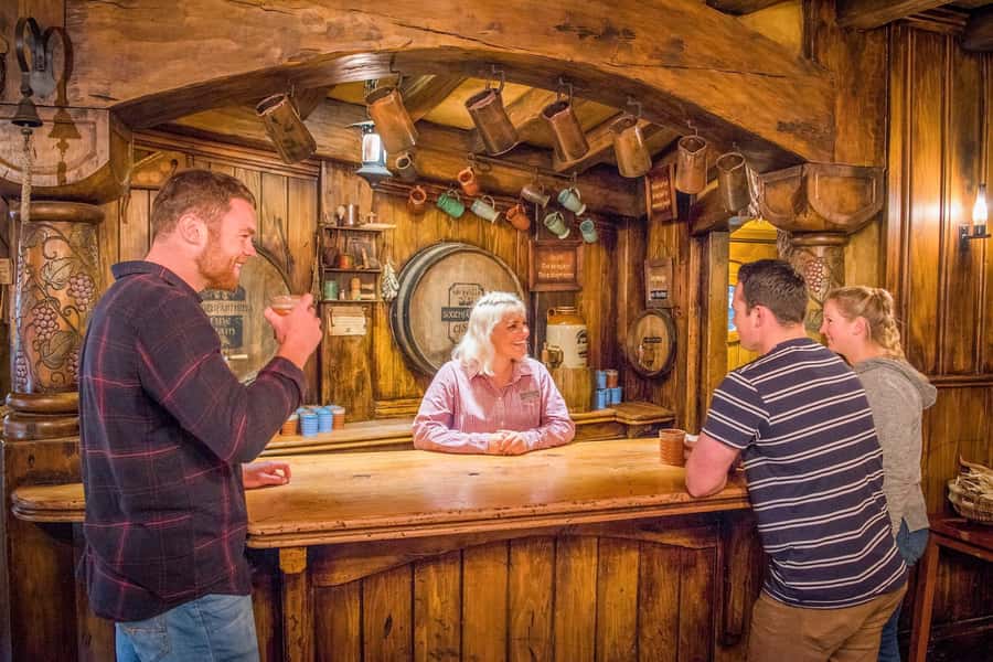 Auckland: Hobbiton Movie Set Day Trip with Festive Lunch - Lunch at the Party Marquee