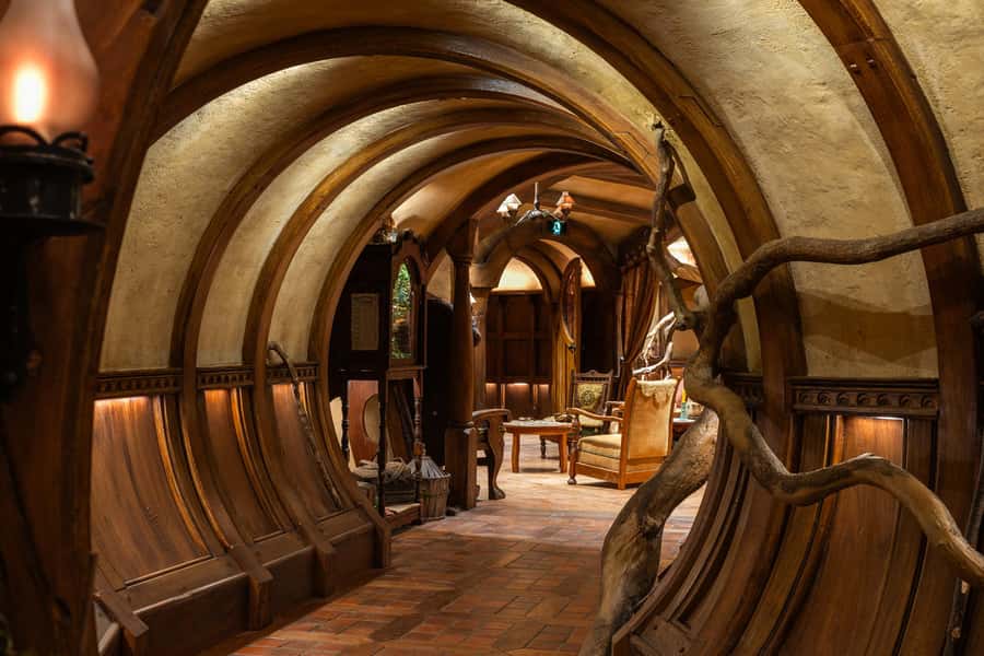 Auckland: Hobbiton Movie Set Day Trip with Festive Lunch - How the schedule feels in real life
