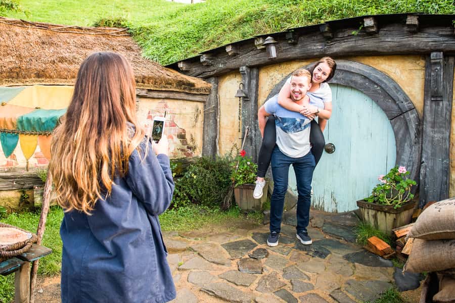 Auckland: Hobbiton Movie Set Tour with Lunch - Key points to know before booking
