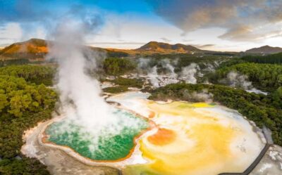 Hobbiton, Rotorua and Wai-O-Tapu Day Tour