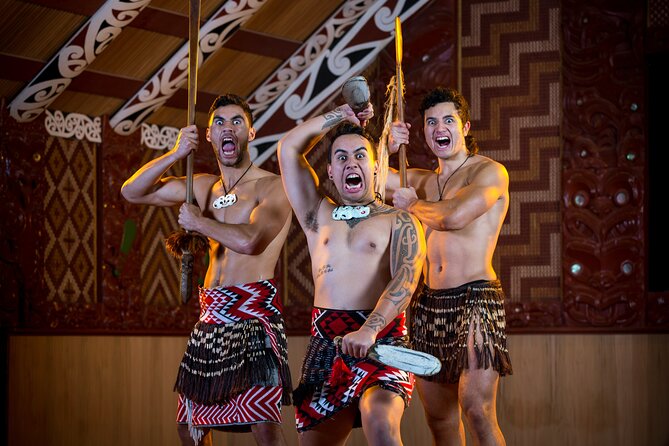 Auckland: Rotorua Tour with Waiotapu, Te Puia and Maori Haka - The 6:00 a.m. Auckland departure