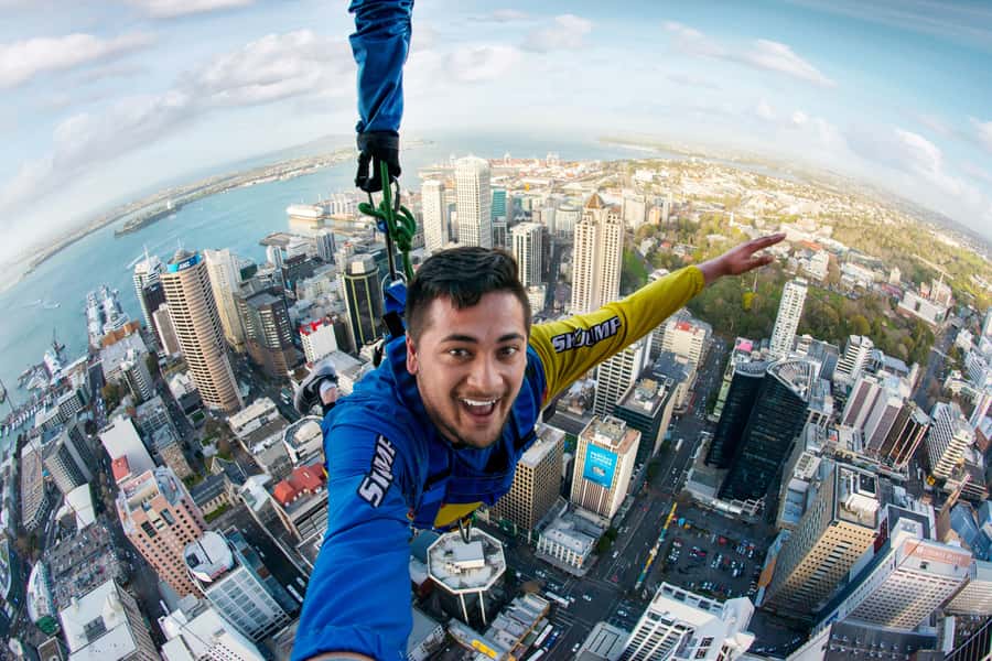 Auckland: SkyJump with Sky Tower Entry Ticket - The 45-minute sequence, from check-in to landing