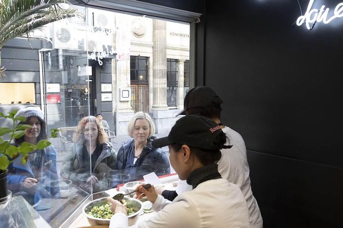 Auckland Small-Group Walking Tour with Treats - Town Hall and the Art Gallery’s bold design