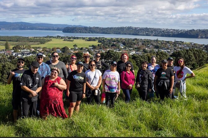 Auckland Urban Māori Experience with Transportation - A traditional Māori lunch with local ingredients
