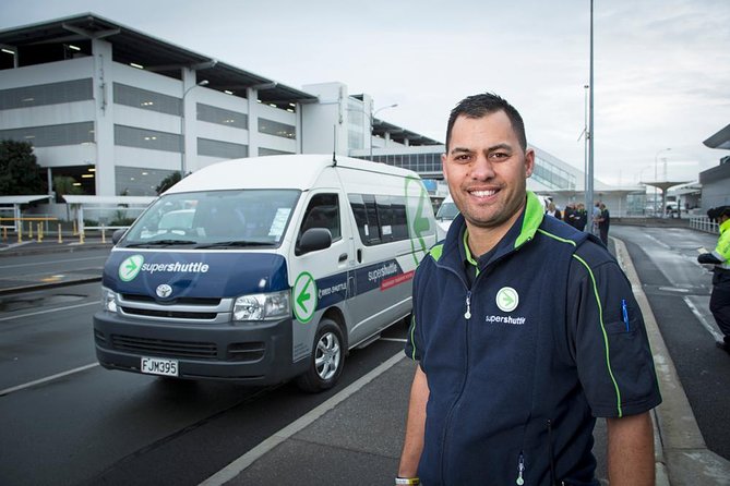 Departure Transfer: Auckland Central City Centre to Auckland Airport - Is $26.06 a good Auckland airport value?