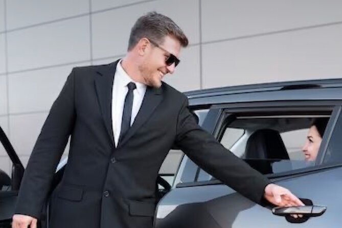 Direct & Quick Auckland Airport Transfer to/from Hotel in SUV - Why a private Auckland airport ride can be worth it