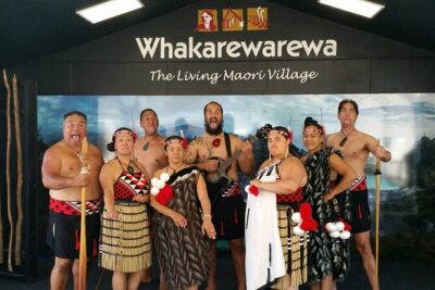 Ex Auckland: Rotorua Māori Village with Haka and Hot Springs