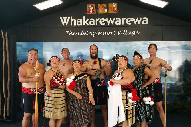 Ex Auckland: Rotorua Māori Village with Haka and Hot Springs - The 3.5-hour journey from Auckland