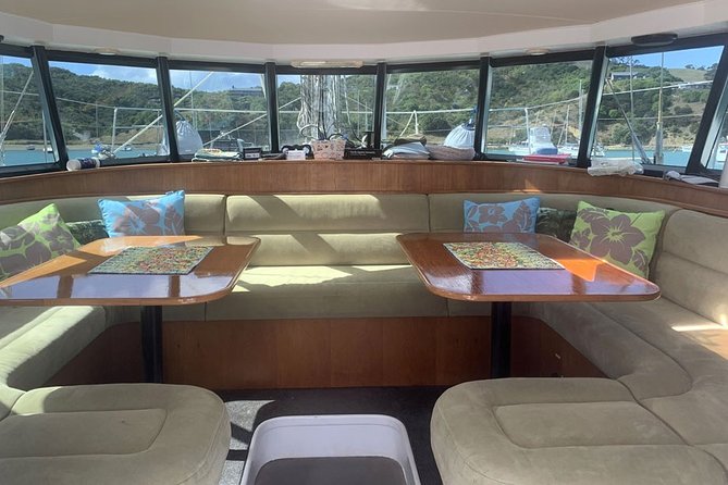 Exclusive Sailing Charter from Waiheke Island - The pest-free island walk