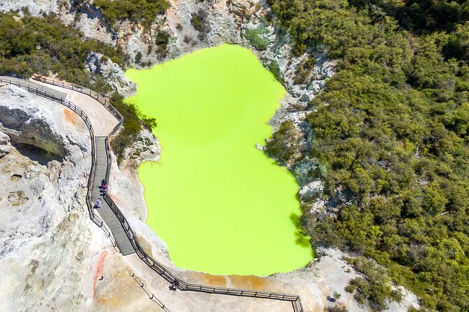 From Auckand: Waiotapu and Polynesian Spa Rotorua Day Tour - Two hours at Polynesian Spa