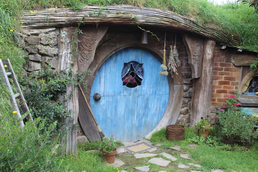 From Auckland: Hobbiton Afternoon Tour - A drink at the Green Dragon Inn