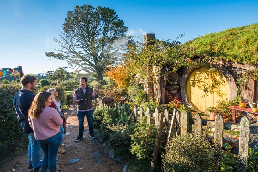 From Auckland: Hobbiton and Waitomo Day Tour with Lunch - Walking through Hobbiton’s 44 hobbit holes
