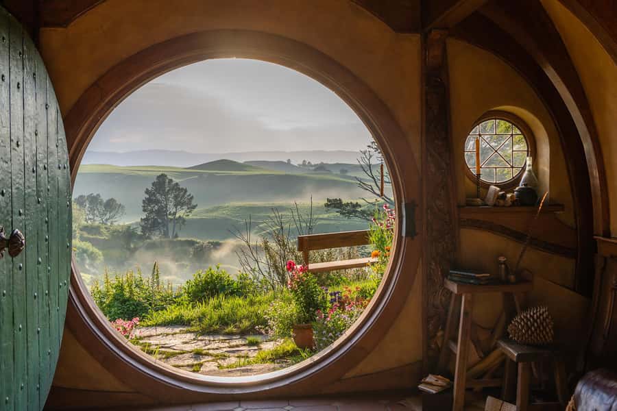 From Auckland: Hobbiton Movie Set Day Tour with Picnic Lunch - The road from Auckland to the Shire