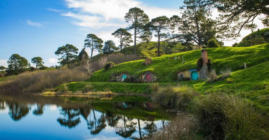 From Auckland: Hobbiton Movie Set Full-Day Small-Group Trip - Who should choose this Auckland day trip