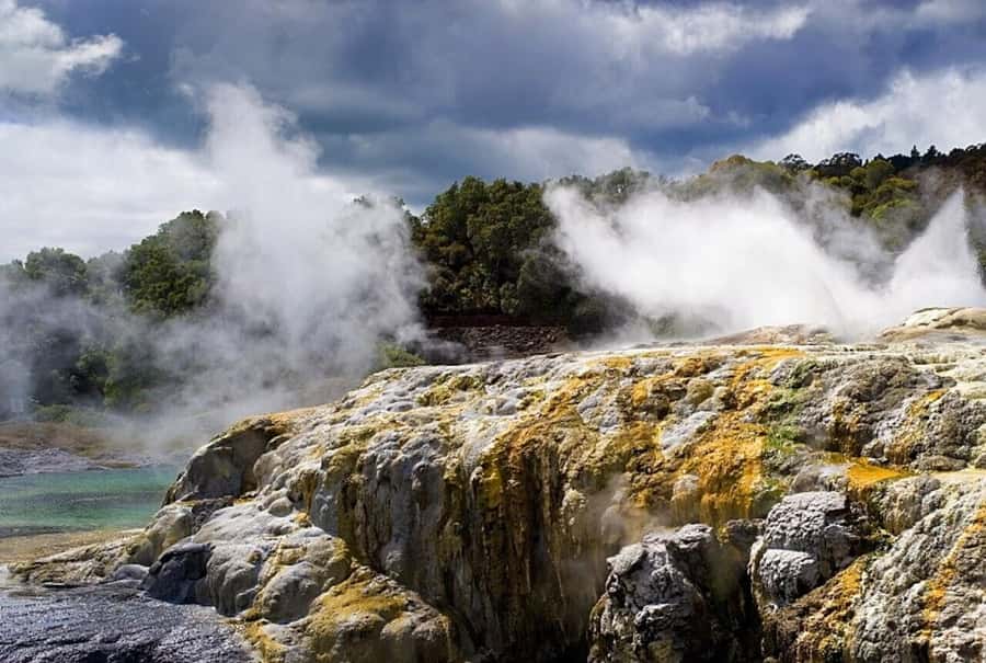 From Auckland: Rotorua Māori Village & Activity Combinations - Your afternoon choice in Rotorua