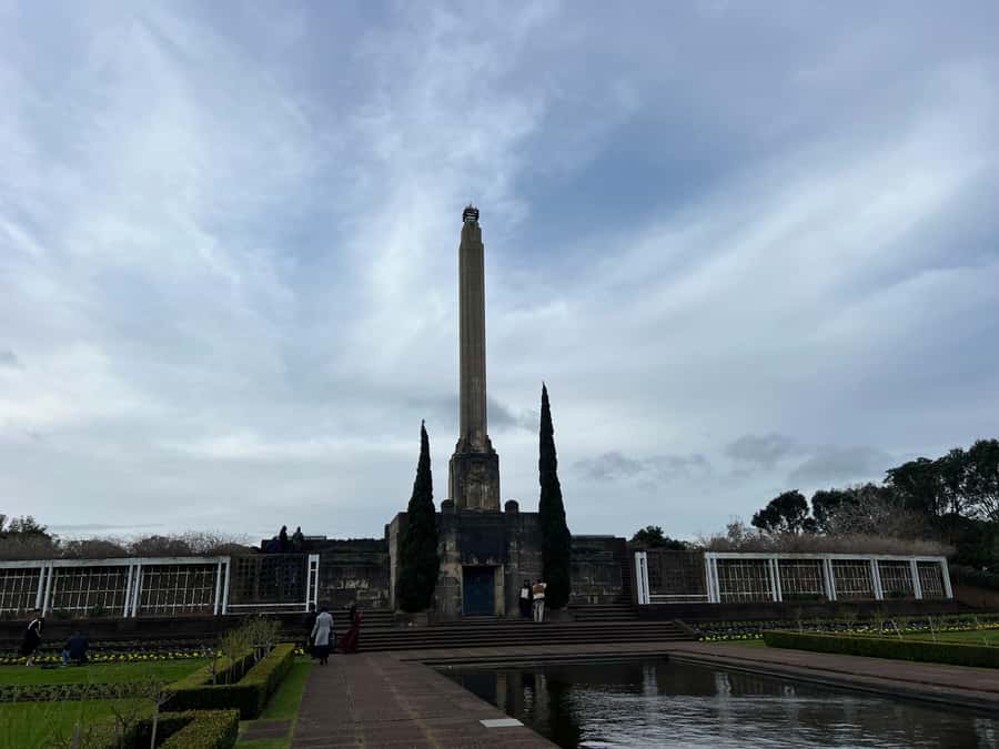 Half-Day Auckland City Highlights Tour with Hotel Pickup - Michael Savage Memorial Garden and Rangitoto views