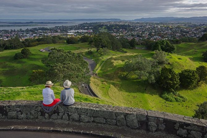 Half-Day Volcano Tour from Auckland - Mangere Mountain: craters, harbour views, and Māori settlement