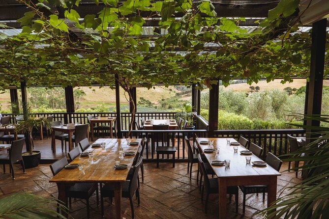 High End Sommelier Tour on Waiheke Island - A two-course lunch with the wine