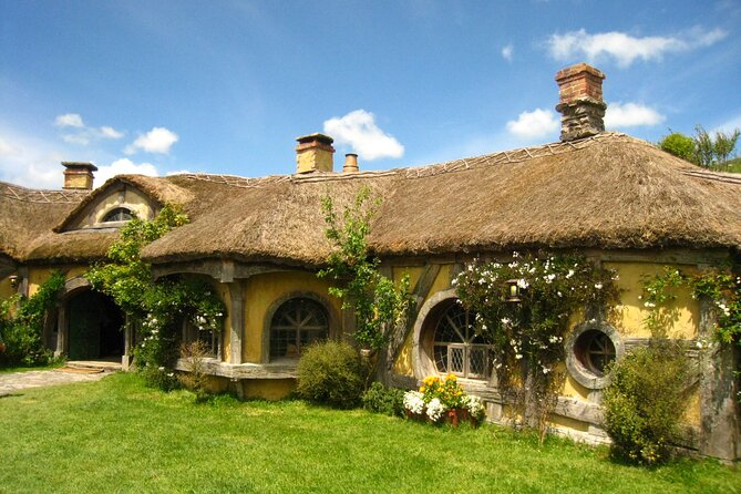 Hobbiton and Waitomo Caves Small Tour from Auckland - What Beyond the Door adds