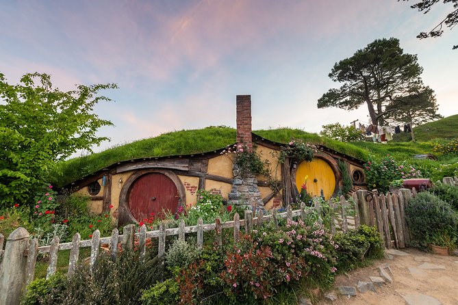 Hobbiton Movie Set Banquet Experience Private Tour From Auckland - The lantern-lit walk through Hobbiton