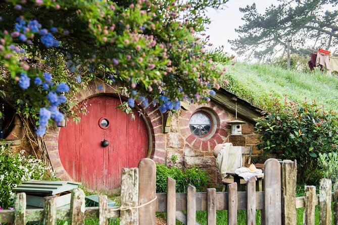 Hobbiton Movie Set Banquet Experience Private Tour From Auckland - Price, timing, and who gets the best value