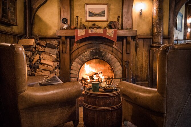 Hobbiton Movie Set Banquet Experience Private Tour From Auckland - Weather, children, and practical comfort