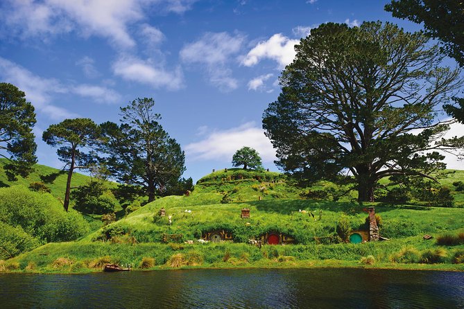 Hobbiton Movie Set day tour From Auckland - What the strongest experiences have in common