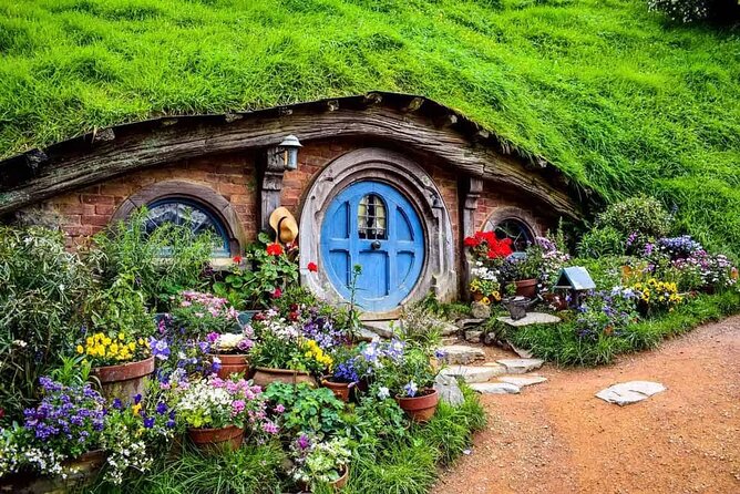 Hobbiton Movie Set Guided Tour small group from Auckland - Key points before you book