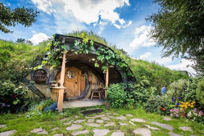 Hobbiton Movie Set Small Group Fully Guided Day Tour from Auckland - Key points to know before booking