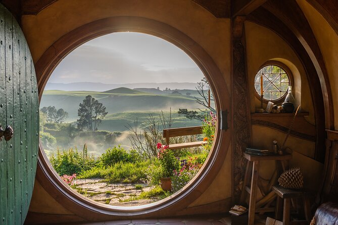 Hobbiton Movie Set Small Group Tour from Auckland - Why the small van matters