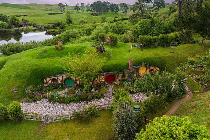 Hobbiton Movie Set Small Group Tour from Auckland - Walking, weather, and practical comfort