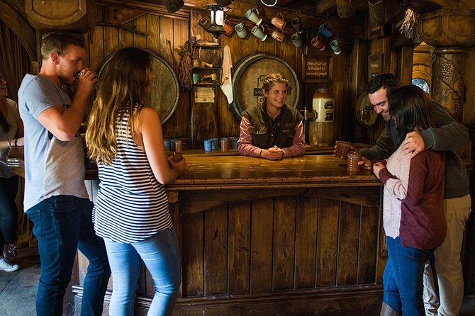 Hobbiton Movie Set Small Group Tour from Auckland - Who will enjoy this day most