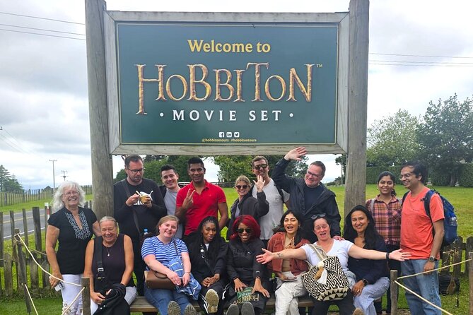 Hobbiton & Rotorua including Wai-O-Tapu - Small Group Tour from Auckland - What the $266.23 price really buys