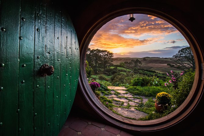 Hobbiton & Rotorua Living Māori Village Private Tour Ex-Auckland - What the private format adds