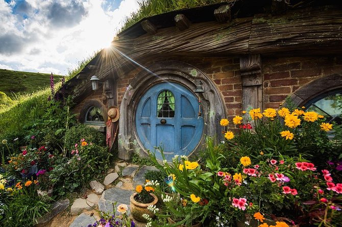 Hobbiton & Rotorua Small Group Day Tour inc Te Puia from Auckland - Why this Auckland day tour works