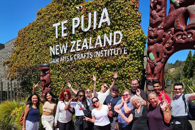 Hobbiton & Rotorua Small Group Day Tour inc Te Puia from Auckland - Tirau and the road toward Rotorua