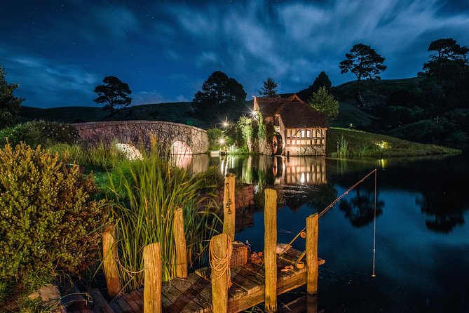 Hobbiton & Waitomo Caves Guided Day Trip from Auckland incl lunch - Who will get the most from this tour?