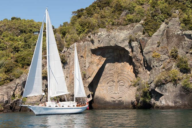 Lake Taupō Private Day Tour from Auckland to Māori Rock Carvings - Key points to know before you book