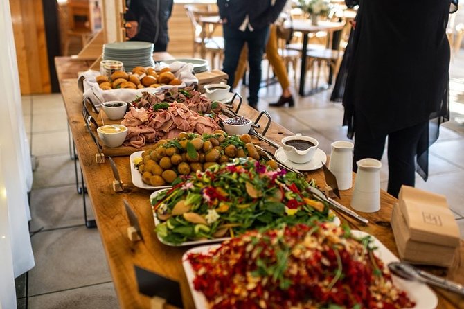 Luxury Private Auckland Wine & Beach Tour with Lunch - Muriwai Beach and Auckland’s wild west coast