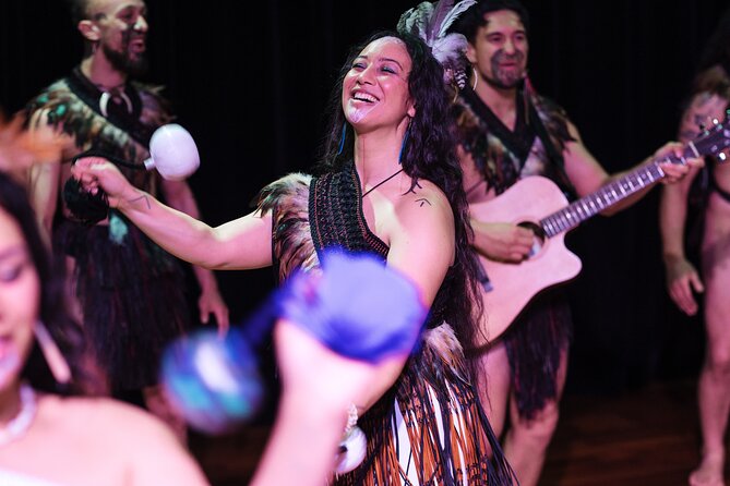 Māori Cultural Experience & Auckland Museum General Admission - What the 45-minute experience feels like